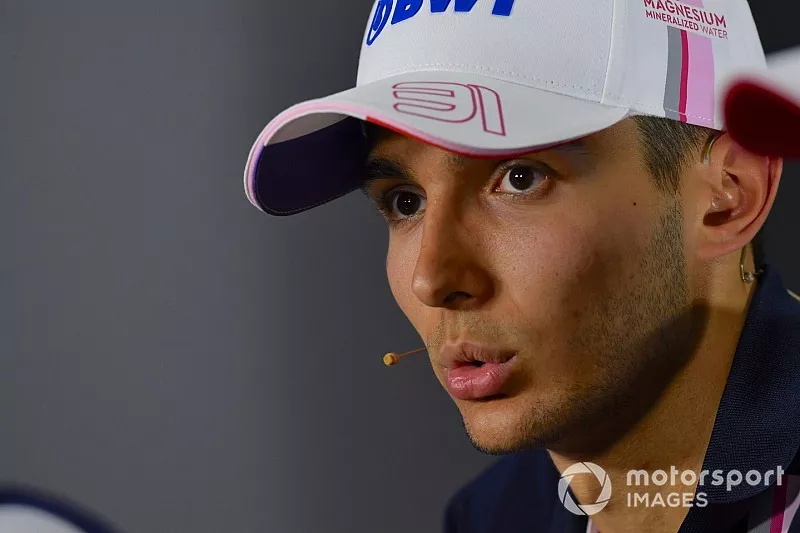 Esteban Ocon, Racing Point Force India F1 Team, en rueda de prensa