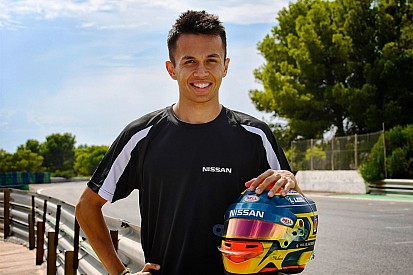 Driot: “Alex Albon nel nostro team di F.E per aiutare un giovane”