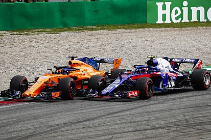 Gasly, agresif Alonso'ya ateş püskürdü
