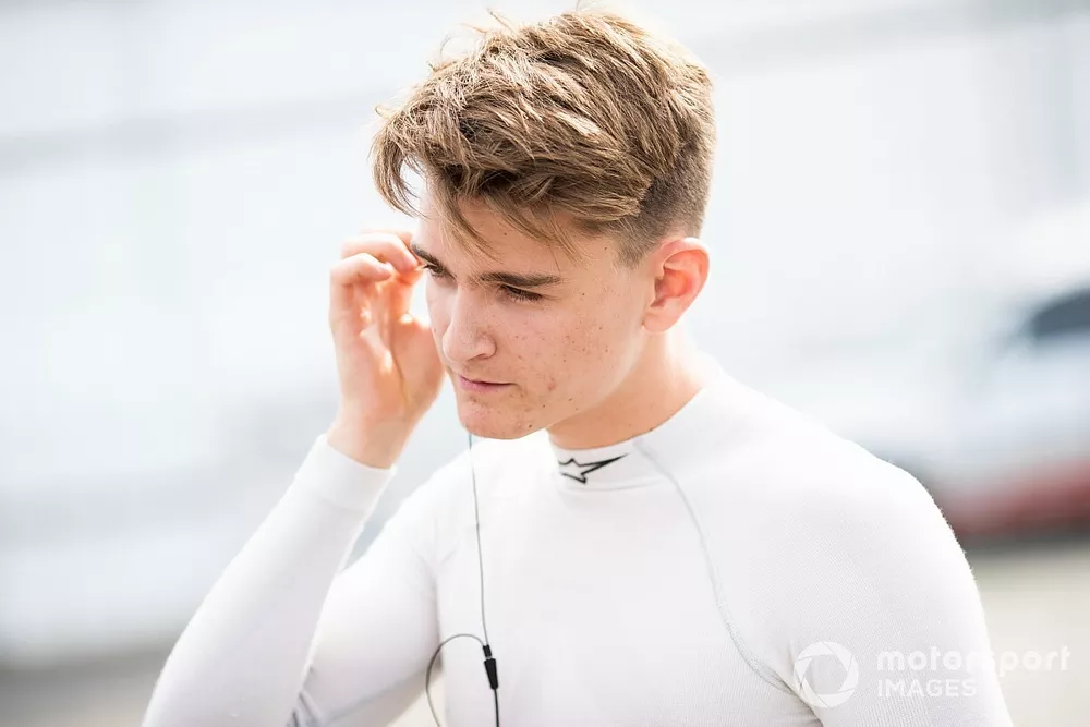 Logan Sargeant, Carlin Buzz Racing