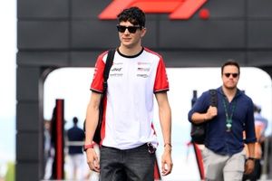 F1: Ocon denuncia invasão de propriedade por jornalista