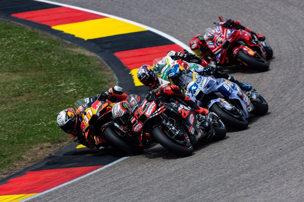 Marco Bezzecchi, Aprilia Racing, Pedro Acosta, Red Bull KTM Factory Racing