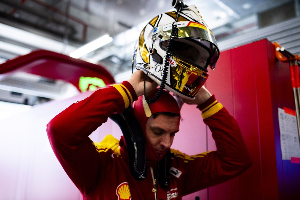 Le Mans winner James Calado signs new Ferrari WEC contract