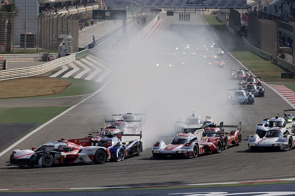 Start action, #7 Toyota Gazoo Racing Toyota GR010 - Hybrid: Mike Conway, Kamui Kobayashi, Jose Maria Lopez, #2 Cadillac Racing Cadillac V-Series.R: Earl Bamber, Alex Lynn, Richard Westbrook, #6 Porsche Penske Motorsport Porsche 963: Kevin Estre, André Lotterer, Laurens Vanthoor