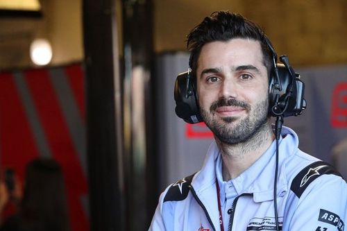 El team manager de Gresini explica c&oacute;mo es trabajar con M&aacute;rquez