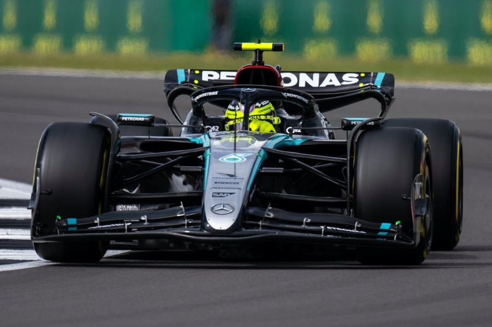 Lewis Hamilton, Mercedes F1 W15