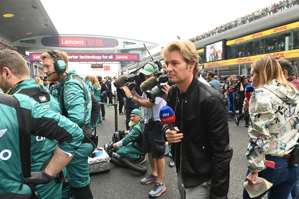 Nico Rosberg svela il conto da famosa collisione del 2016 con Hamilton: 720.000 euro
