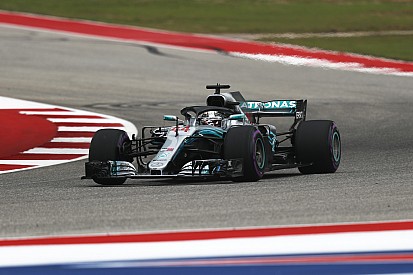 Hamilton op pole voor titel in Austin, dertiende startplek Verstappen