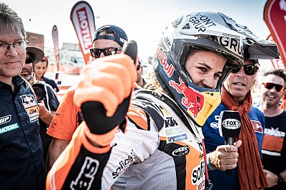 Fotos: alegría, orgullo, alivio y emoción en el final de la dura aventura del Dakar