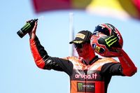 WSBK Cremona: Bulega impone su ritmo y doblega a Toprak, con Bautista 3º