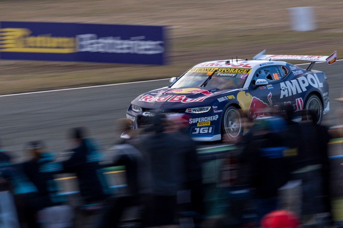Supercars The Bend: Feeney pips Hill to yet another pole