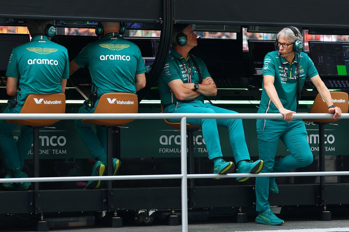 Aston Martin ve Honda, Çin GP öncesi batarya sorularından kaçındı