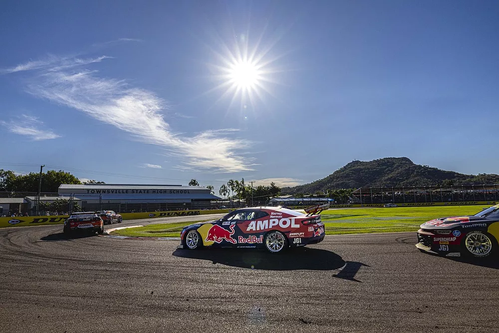 Shane van Gisbergen, Triple Eight Race Engineering Chevrolet Camaro ZL1