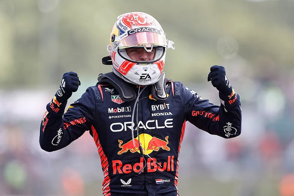 Max Verstappen, Red Bull Racing, vainqueur, dans le parc ferm&eacute;