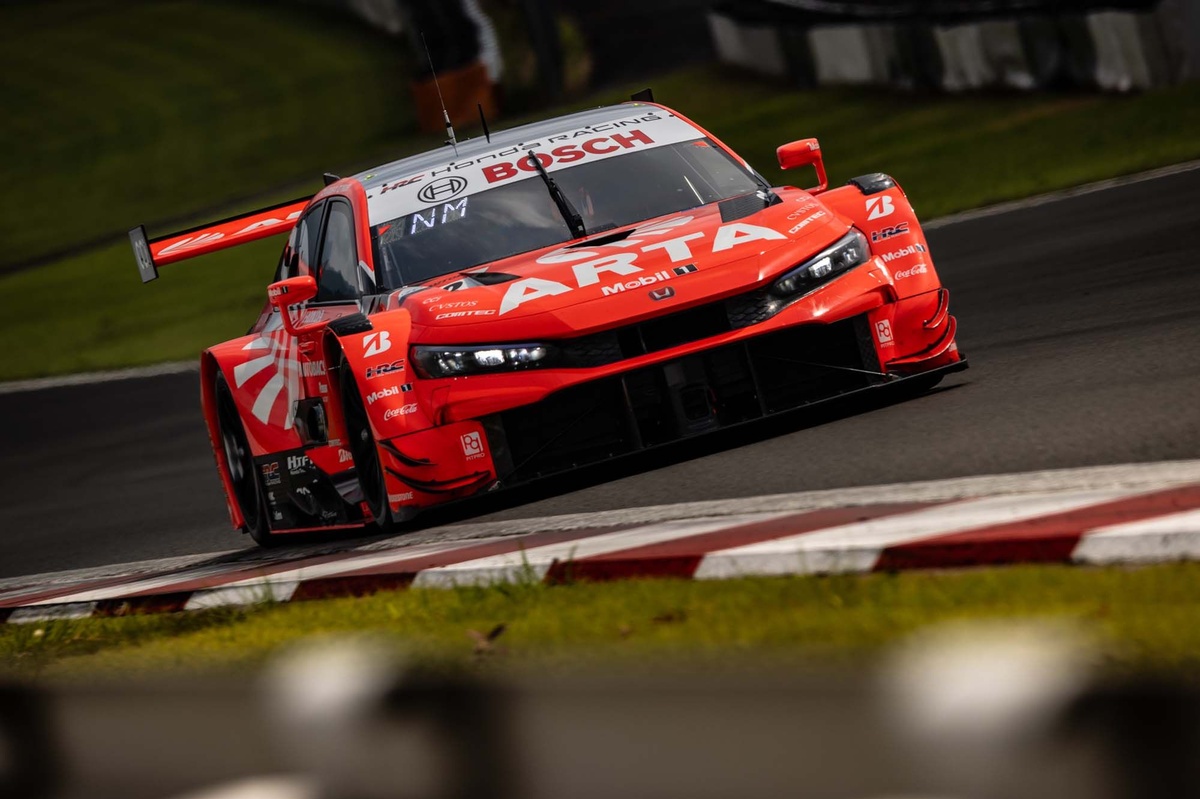 【高年式】大阪送料無料★3か月保障★2024年★AQR-17P★SR-67 野尻智紀が驚速アタック！ 8号車ARTAが今季初PP……100号車STANLEY