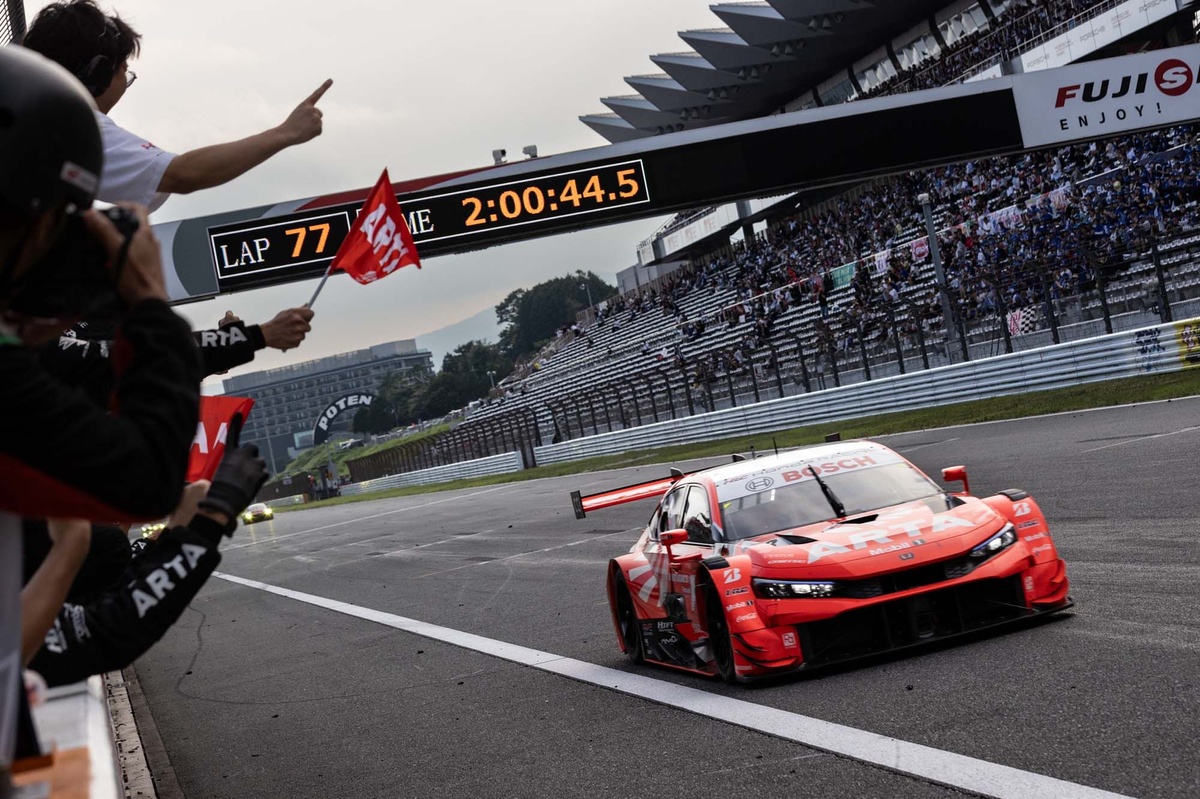 シビック・タイプR-GTが初勝利！ 8号車ARTAと100号車STANLEYがワンツー