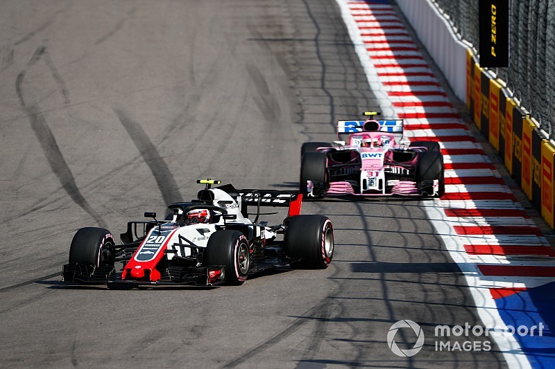 Ocon ve Perez, Magnussen'i geçemedikleri için hayal kırıklığı yaşıyor