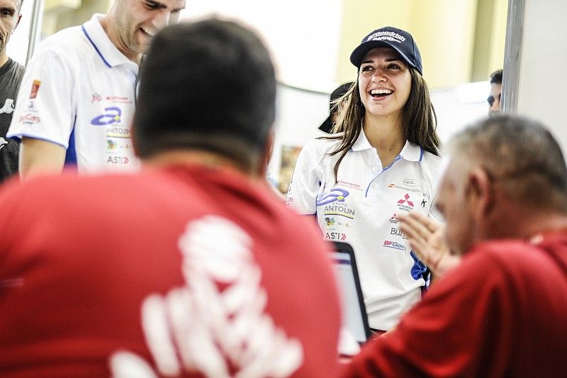 #351 Mitsubishi: Cristina Gutierrez