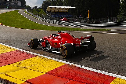 Vettel bovenaan in eerste training Spa, Verstappen tweede