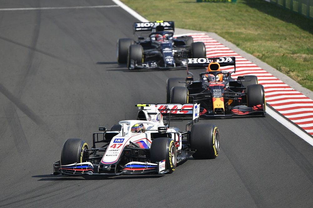 Mick Schumacher, Haas VF-21, Max Verstappen, Red Bull Racing RB16B, and Pierre Gasly, AlphaTauri AT02