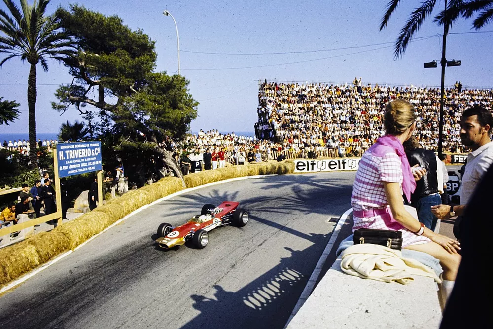 1018055986-SCH-19680526-RS_1968_G_Hill_Monaco_GP_03