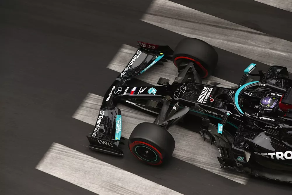 Lewis Hamilton, Mercedes W12