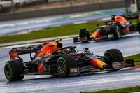 F1: Albon crê estar no "caminho certo" para ficar na Red Bull