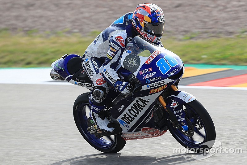 Martín logra su quinta victoria y consolida el liderato de Moto3