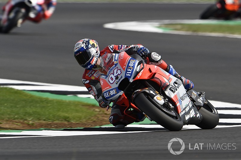 Silverstone, Libere 2: Dovizioso porta la Ducati davanti a tutti, ma Honda e Yamaha sono veloci