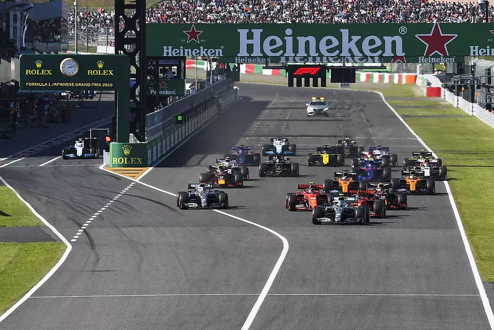 Valtteri Bottas, Mercedes AMG W10, Sebastian Vettel, Ferrari SF90Charles Leclerc, Ferrari SF90, Lewis Hamilton, Mercedes AMG F1 W10 y Max Verstappen, Red Bull Racing RB15 al inicio