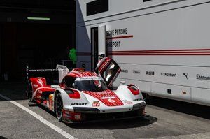 Porsche na dwóch frontach