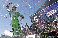 Kyle Busch llega a 200 triunfos y empata r&eacute;cord de Richard Petty