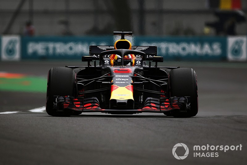 Ricciardo commits to final F1 races with Red Bull