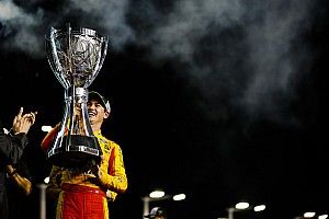 Joey Logano vence a Truex y es campe&oacute;n de la Copa 