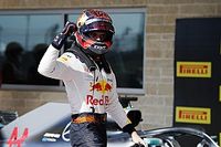 Verstappen est&aacute; m&aacute;s fuerte despu&eacute;s de que "super&oacute; la tormenta", dice Red Bull