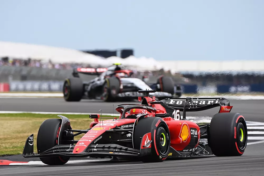 Charles Leclerc, Ferrari SF-23, Yuki Tsunoda, AlphaTauri AT04