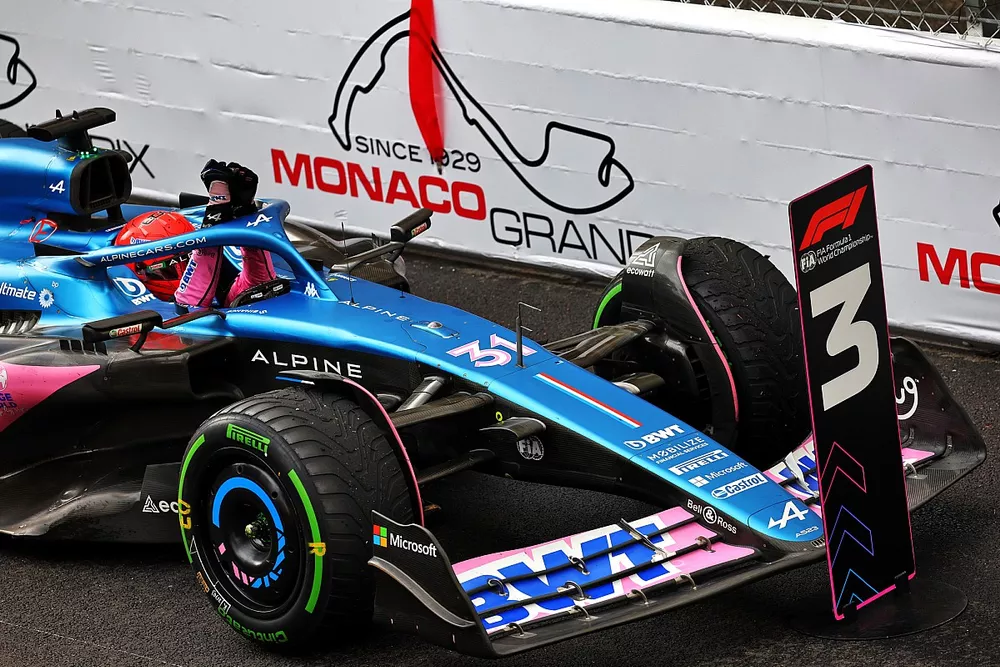 Esteban Ocon, Alpine F1 Team A523 celebrates his third position