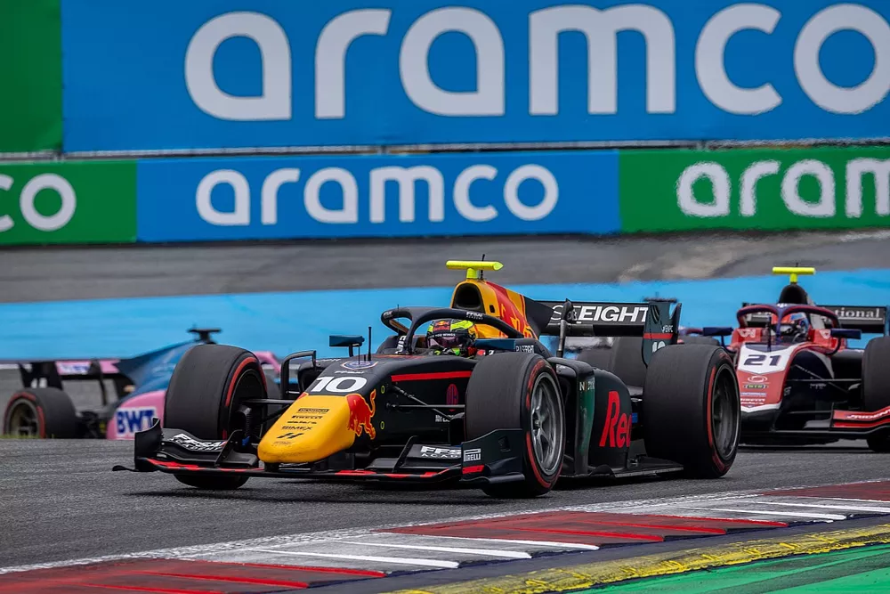 Isack Hadjar , Hitech GP