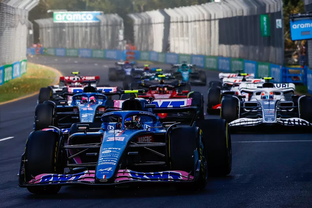Esteban Ocon, Alpine A522, Pierre Gasly, AlphaTauri AT03, Fernando Alonso, Alpine A522, Yuki Tsunoda, AlphaTauri AT03
