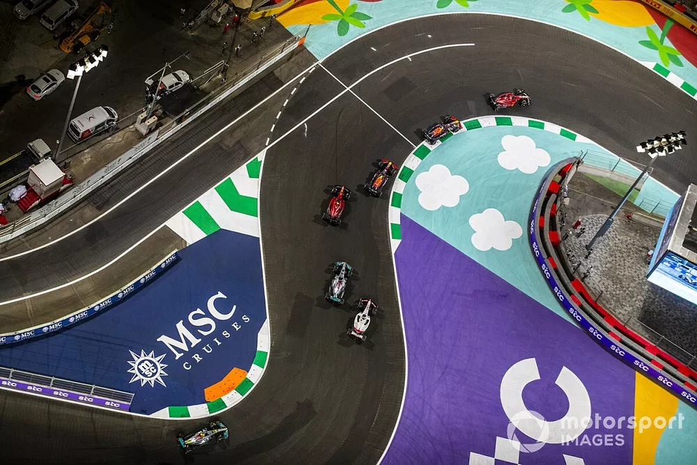 Charles Leclerc, Ferrari F1-75, Max Verstappen, Red Bull Racing RB18, Sergio Perez, Red Bull Racing RB18, Carlos Sainz Jr., Ferrari F1-75