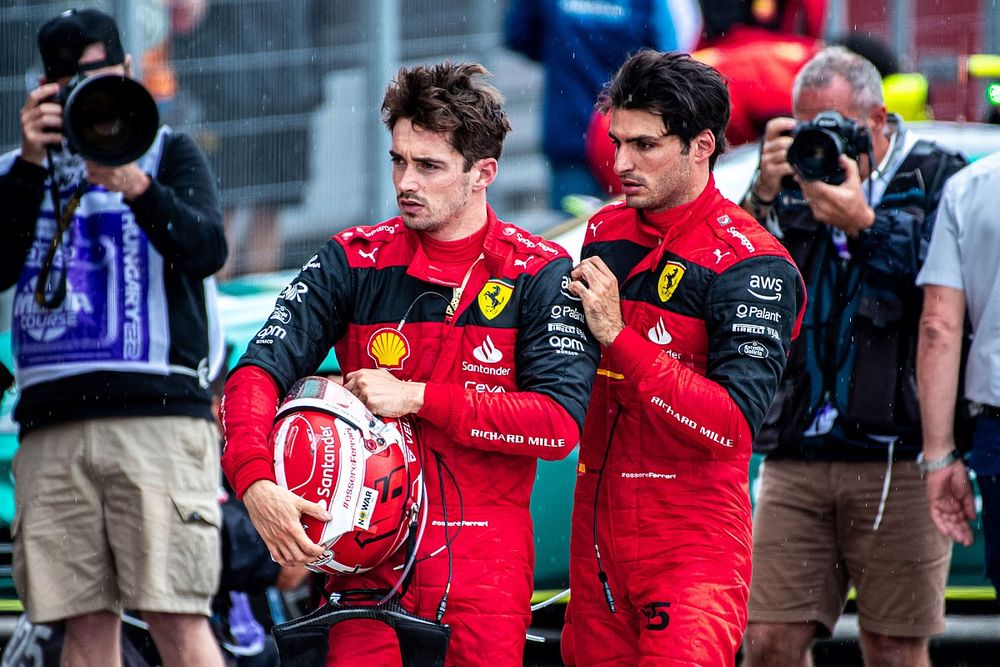 Charles Leclerc, Ferrari F1-75, Carlos Sainz, Ferrari F1-75