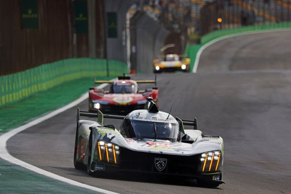 #94 Peugeot Totalenergies Peugeot 9X8: Paul Di Resta, Loic Duval, Stoffel Vandoorne