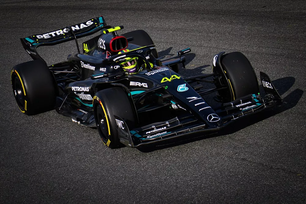 Lewis Hamilton, Mercedes W14