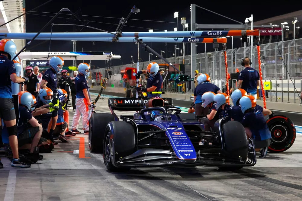 Franco Colapinto, Williams FW46, in the pit lane