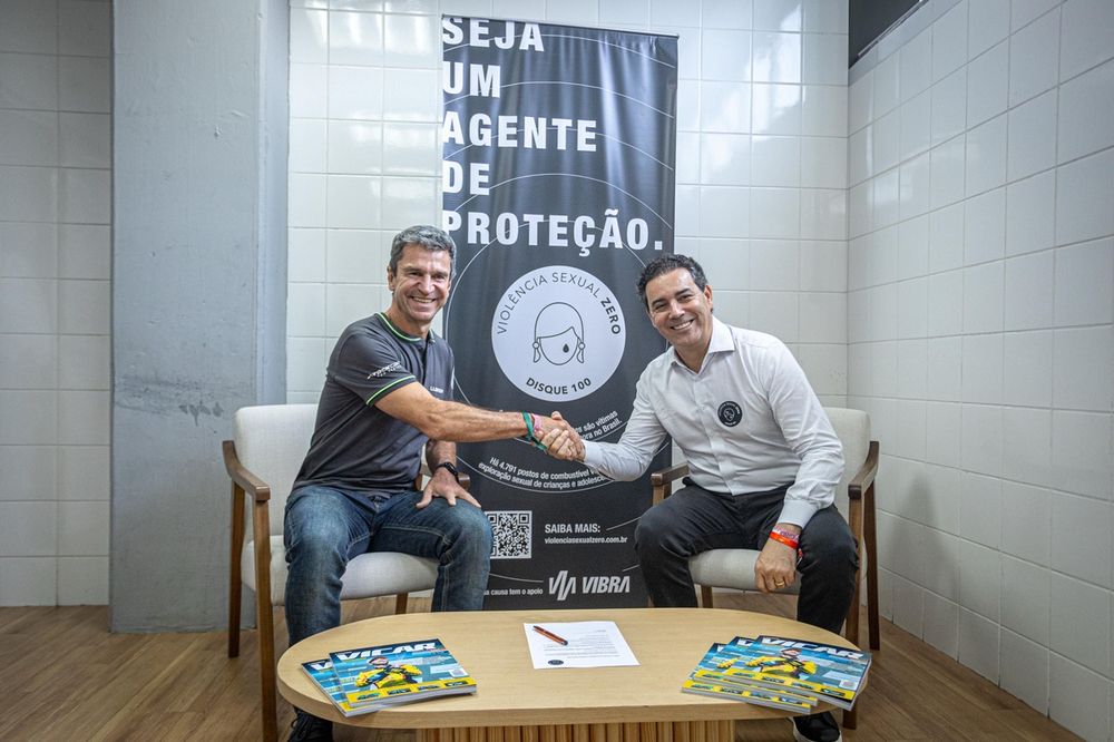 Assinatura da carta-compromisso 