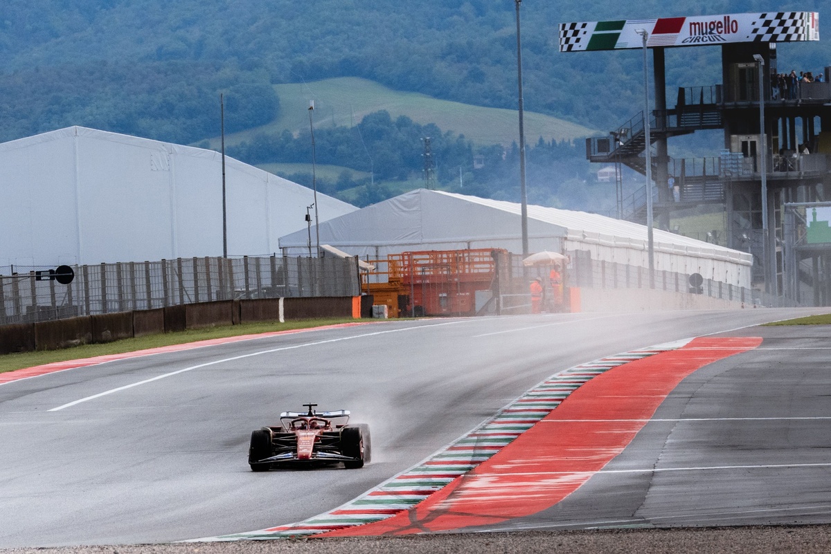 Sans Hamilton, les essais Pirelli largement perturbés par la pluie au Mugello