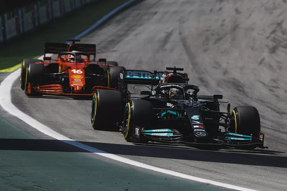 Lewis Hamilton, Mercedes W12, Charles Leclerc, Ferrari SF21