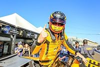 NASCAR Brasil: Léo Torres vence em Londrina após grande pega com Jorge Martelli