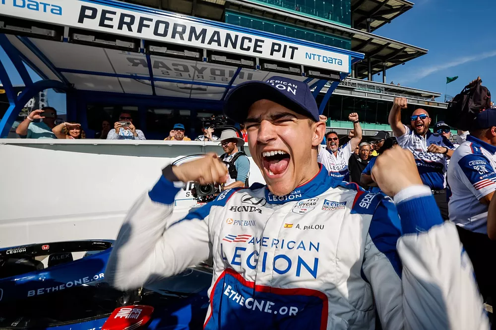 Ganador de la pole Alex Palou, Chip Ganassi Racing Honda