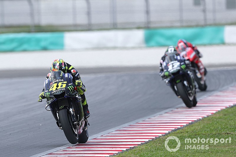 Rossi: “Me preocupa qué ocurriría si la carrera fuera mañana”